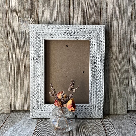 5 x 7 White and Gray Picture Frame