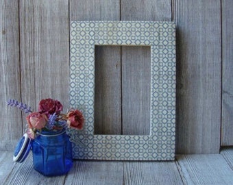 4 x 6 Inlaid White and Blue  Wood Frame