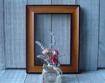 Vintage 5 x 7 Wood Frame with Black Trim