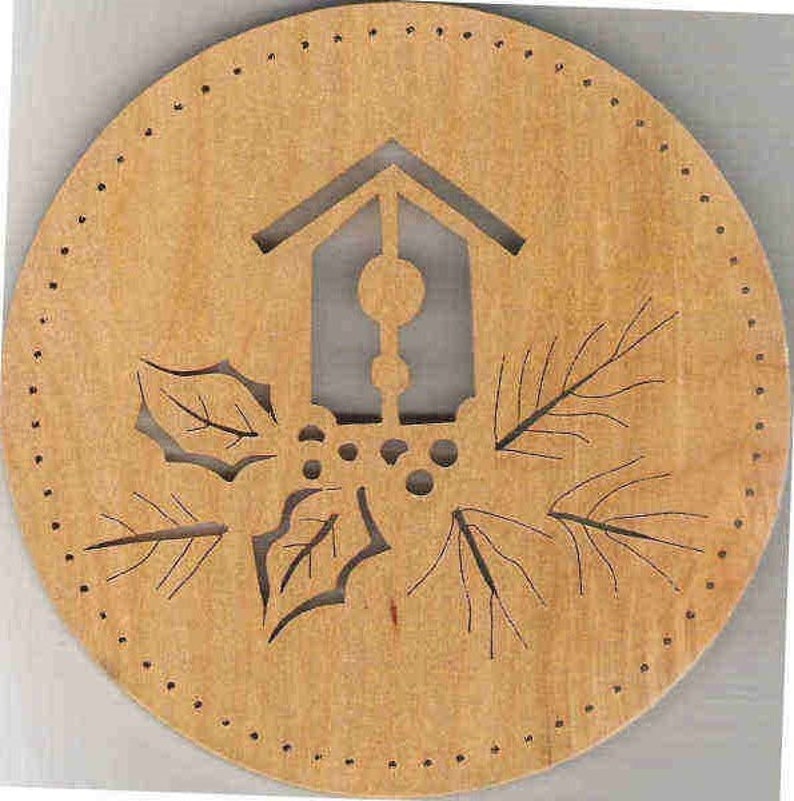 Holly Birdhouse #30 pine needle bsket base