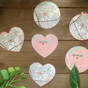 PEGATINA DE UBICACIÓN PERSONALIZADA (2 ct) / Mapa personalizado / Regalo de aniversario / Regalo de San Valentín / Pegatina para computadora portátil resistente al agua / Calcomanía de botella de agua