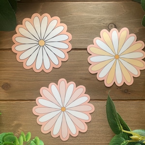 Daisy Flower Sticker | Pink | Yellow | White | Water Resistant Vinyl Laptop Sticker | Die Cut Stickers | Water Bottle Decal