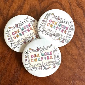 One More Kapitel Großer Magnet - Bücherwagen Magnet - Bücherwurm Magnet - Buch Club Geschenk - Lesestrumpf Stuffer - Bücherwurm Geschenk - Dekor