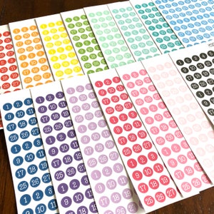 Choix de couleurs - Stickers minuscules date - Stickers compte à rebours - Stickers petits chiffres - Stickers calendrier - Stickers vue mensuelle - Points date