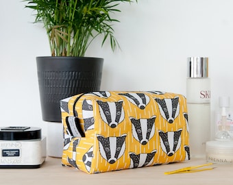 Badger Print Wash Bag - dierenprint - ritszakje - cosmeticatas - cosmetische tas - reiszakje - cadeau voor meisjesmoeder - reisaccessoires