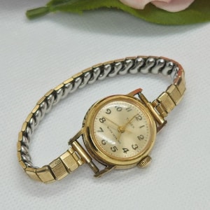 ヴィンテージ Timex 腕時計、12K ゴールドフィルド Bellavance 腕時計バンド付き、防水腕時計、未テスト、ユニセックス