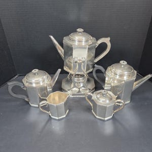 Raro juego de té antiguo art déco Sheffield Octogonal con tetera oscilante, juego de 5 piezas bañado en plata.