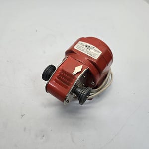 Vintage Wespe Elekromotor mit Riemenscheiben für Setzkasten vom Typ Vintage
