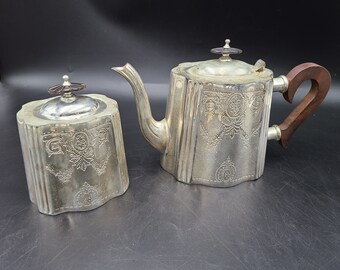 Fancy Alda&#39;s Silverplated Teapot and sugar dish
