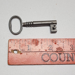 Antique furniture key victorian key dawer door cabinet key unusual bit