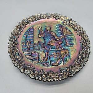 Platos de vidrio para coleccionistas de carnaval de la serie Fenton American Craftsman n.° 3 de 1972, herrero