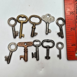 Lot of 10 random unusual rare Antique Keys for various items