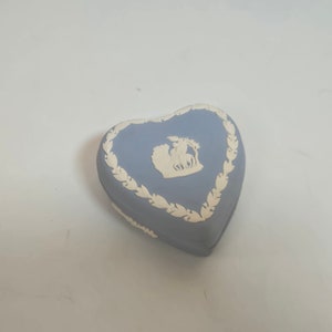 Wedgwood  heart shape small 3 inch trinket box pegasus scene