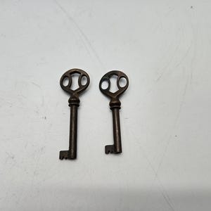 Pair of Antique brass Furniture barrel keys drawers cabinets china cabinets doors