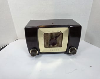 Antique zenith H615 bakelite tube radios restored and working, great shape