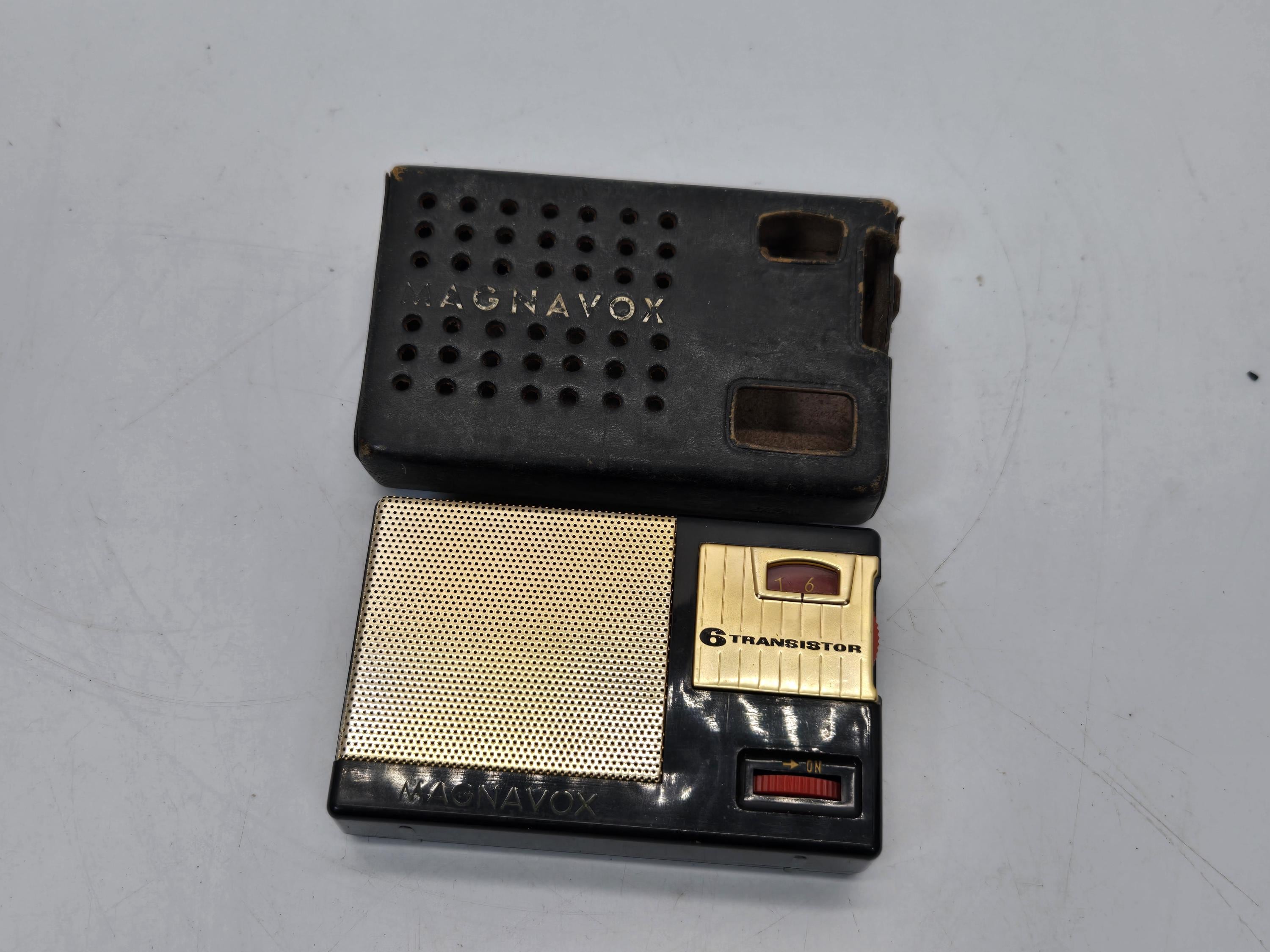 THIRTEEN TRANSISTOR ラジオ　アメリカ製 松下電器 NATIONAL Model No.T-40 2バンド(SW/MW)8石