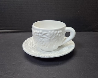 Vintage Grappa Deruta White grape pattern Tea cup and saucer large size cup