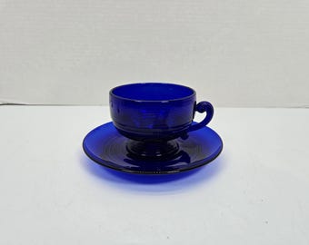 Taza de té y platillo vintage Cambridge Tally Ho azul cobalto con base