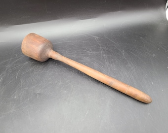 Antique Primitive bois 1800s masher Pilon pounder 14 x 2 3/4 »