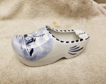 Vintage Blue delft Dutch Clog shoe with windmill