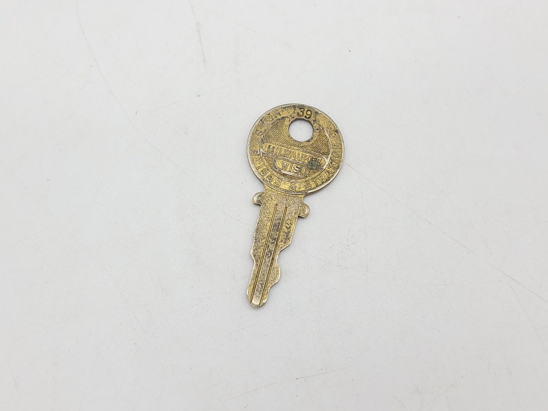 PY Autlock NOS Briggs & Stratton A Key Blank – NOS, Fits Buick Chevy Oldsmobile Pontiac