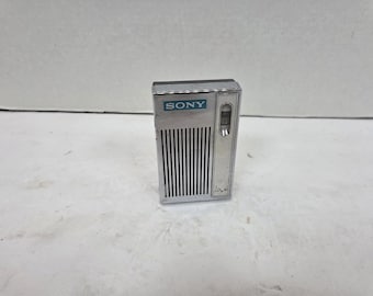 Vintage Sony 2R-31 Transistor radio works with high pitched noise