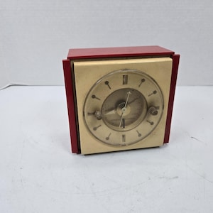Vintage GE table clock Retro red 1970s works