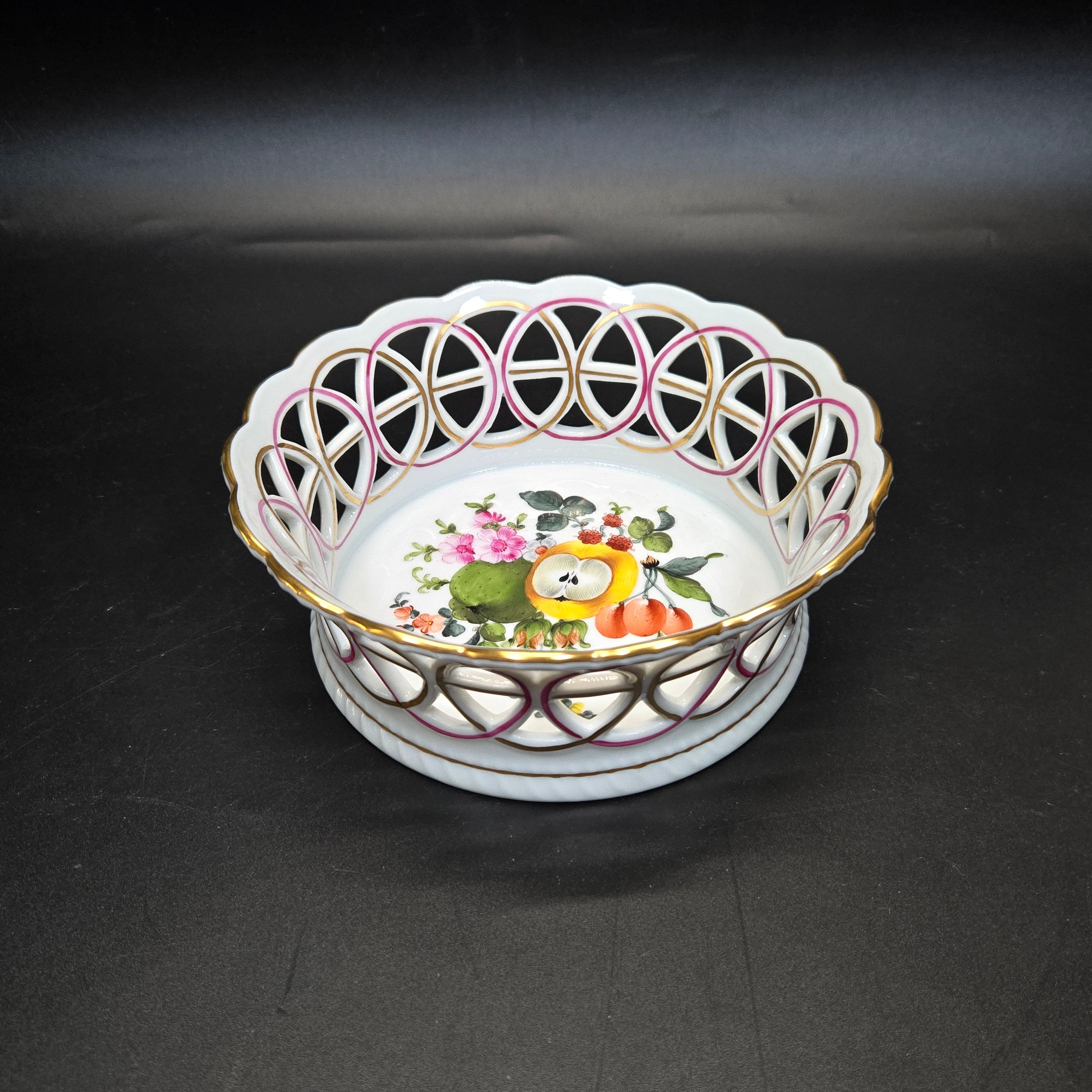ヘレンド　フルーツフラワー バスケット 希少なヘレンドのフルーツと花の網目模様のフルーツボウル/バスケット
