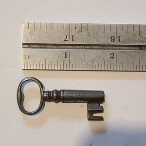 unusual bit shape Barrel furniture cabinet drawer key padlock key