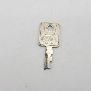Vintage Presto 1824 Luggage suitcase  chest Key