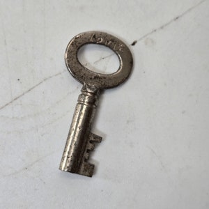 Antique eagle barrel Trunk/steamer lock Key 12K series 12K12