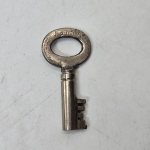 Antique eagle barrel Trunk/steamer lock Key 12K series 12K16