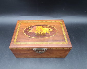 Fancy Antique wood box with fancy floral inlay w/ key