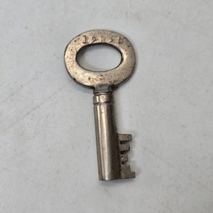 Antique eagle barrel Trunk/steamer lock Key 12K series 12K31