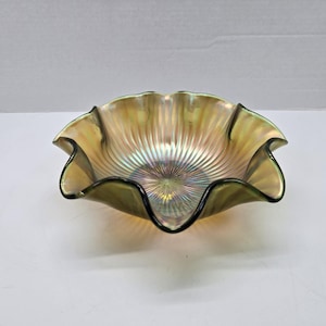 Northwood Green carnival glass Smooth rays bowl 9 1/2&quot; MINT