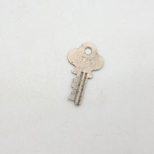 Long Lock co T38 Trunk/steamer Luggage Key
