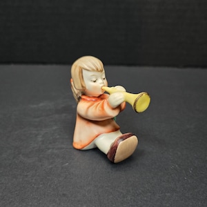 Goebel Hummel  Figurine 238/C Joyous news angel TMK6 MINT