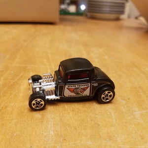 Hot wheels 32 Ford State trooper Talluville, CA Hot rod toy car 1997