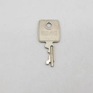 Vintage Presto 2471 Luggage suitcase  chest Key