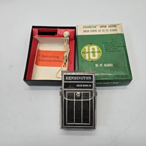 Vintage Transistor radio Kensington 1657 solid state 10 In original box WORKS