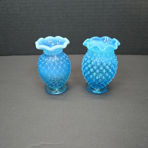 Pair of Fenton Blue opalescent hobnail Mini vases 4&quot; Very nice color ruffled edge