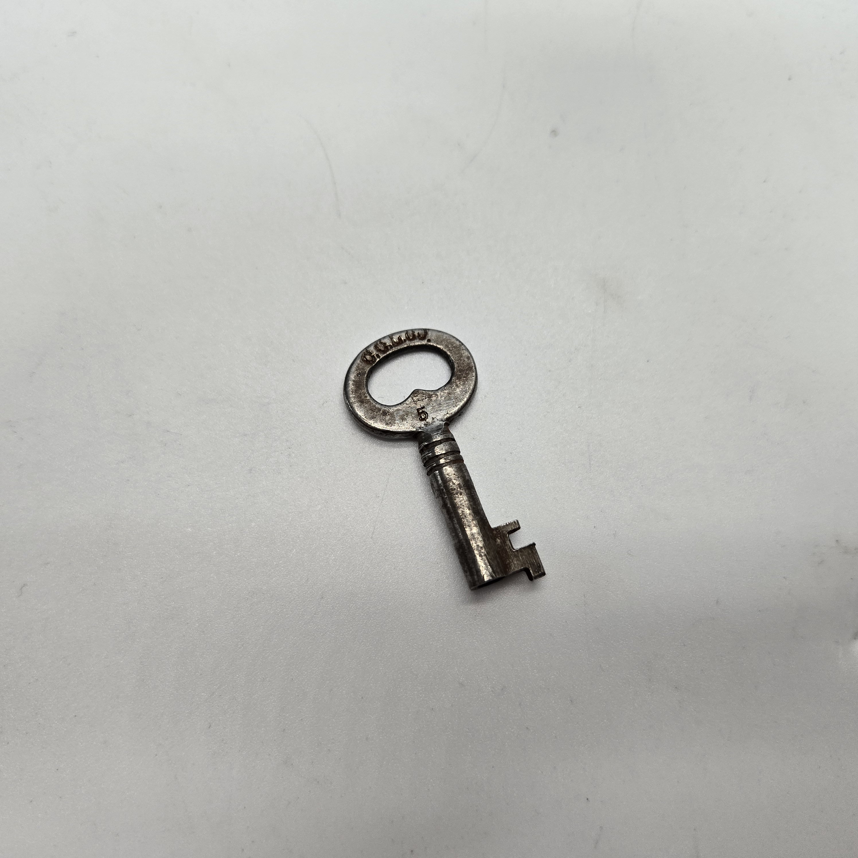 【key】SILVER SACKBUT トランプセット Amazon.com | Old Trunk Key Replacement T-46 T46K 3815 3835For G-1