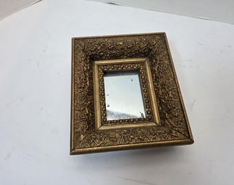 Antik viktoriansk guldförgyllning Mycket utsmyckad Gesso mini liten spegelram 7 x 6"