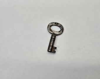 Eagle Lock Co AA Steamer/Trunk Antique luggage key