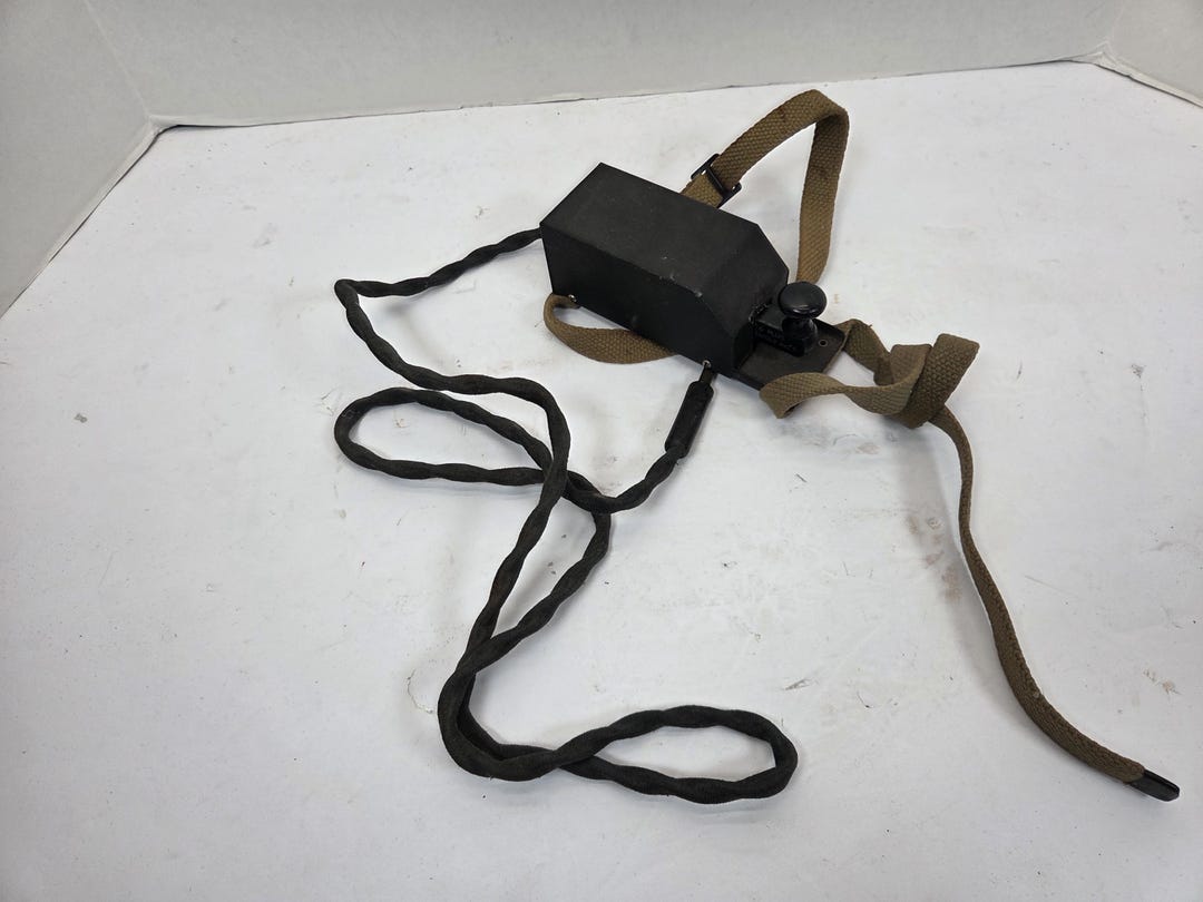 【USED】 MILITARY COMMUNICATIONS Edited 97 il_1080xN.7420801938_jnex.jpg