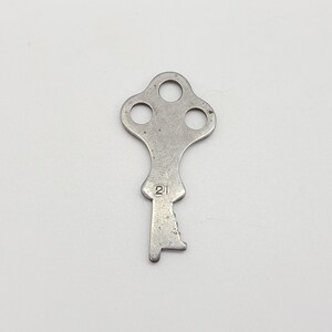 H&A Innovation Trunk Steamer lock Key # 21