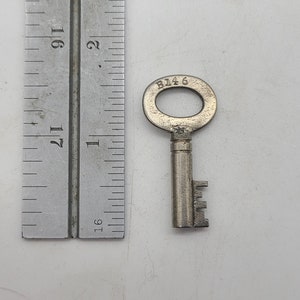 Antique eagle barrel Trunk/steamer lock Key B146