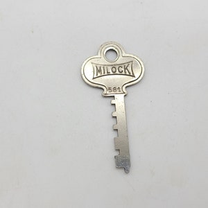 Milock Milwaukee stamping 581 Trunk/luggage steamer or chest key