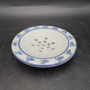 brown speckled stoneware blue flower pattern teabag holder or spoon rest 5 1/2&quot;