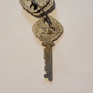 Long lock company luggage Trunk lock Key # 71